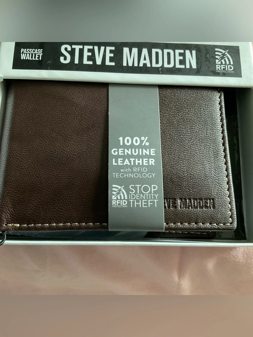 Steve Madden Men’s RFID Genuine Leather Passcase Wallet - Brown